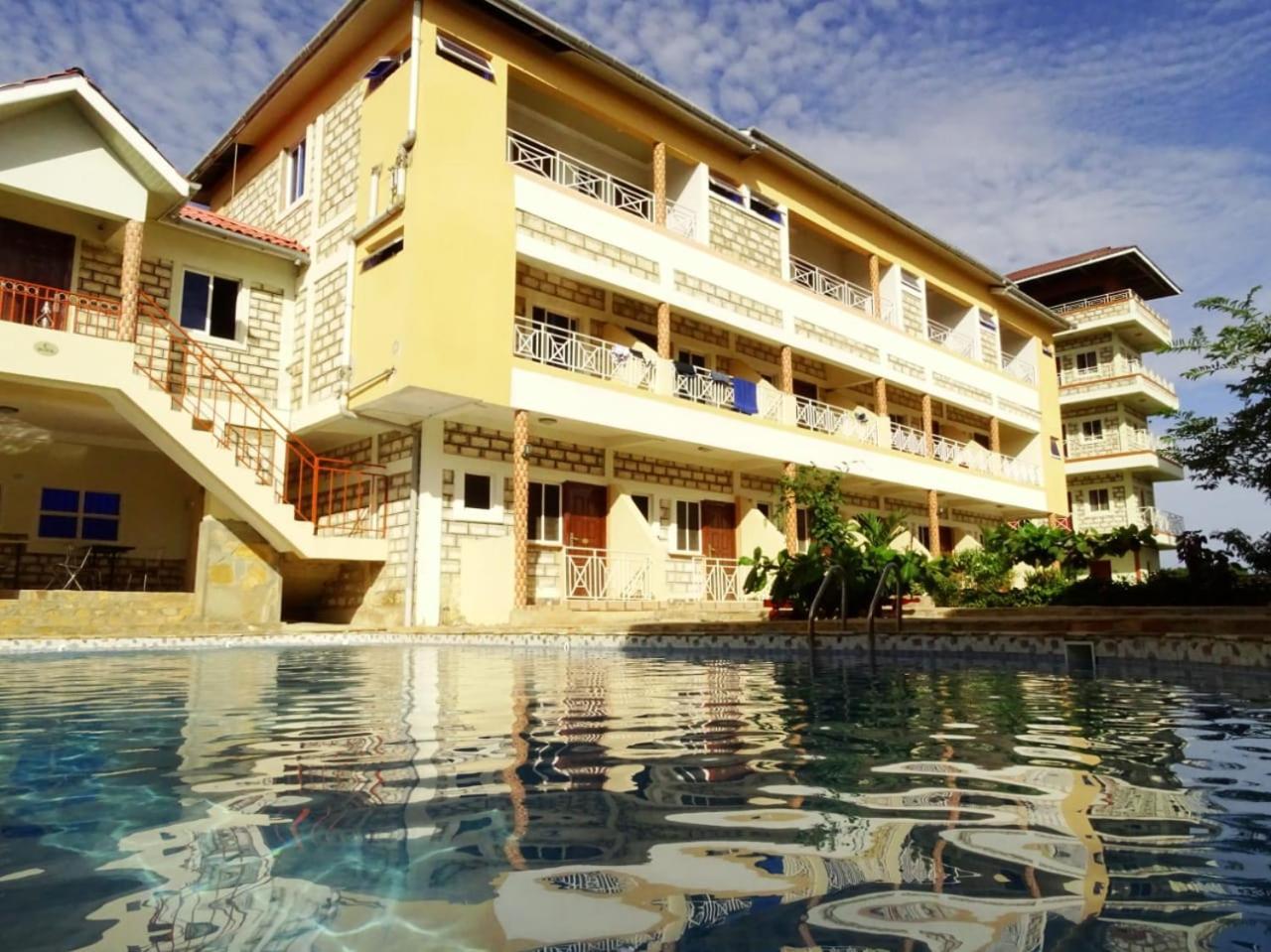 Diplomat Diani Beach Resort Exterior photo