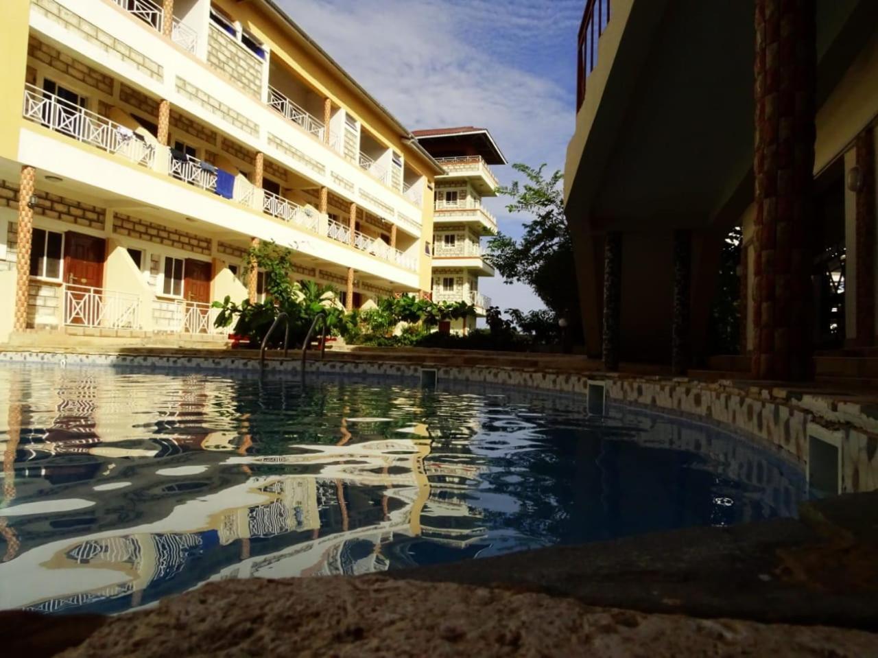 Diplomat Diani Beach Resort Exterior photo